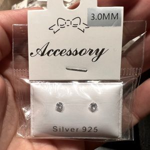 3 mm Earrings Silver